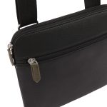 PC9121A-KYLER-BLACK-CLOSE